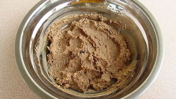 яйца, фаршированные куриной печенью