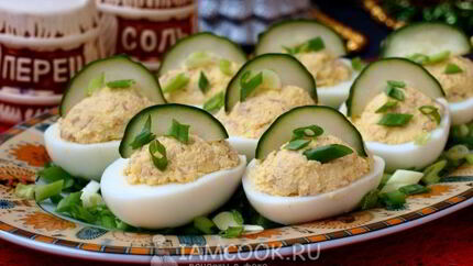 Яйца, фаршированные печенью трески