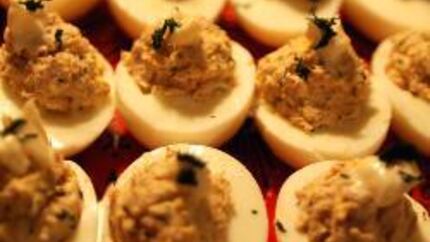 Яйца фаршированные тунцом