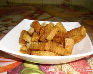 Гренки с чесноком в духовке