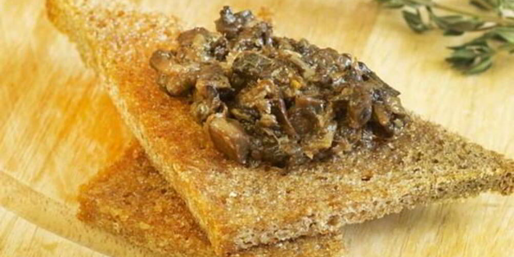 Рецепт грибной икры на тостах