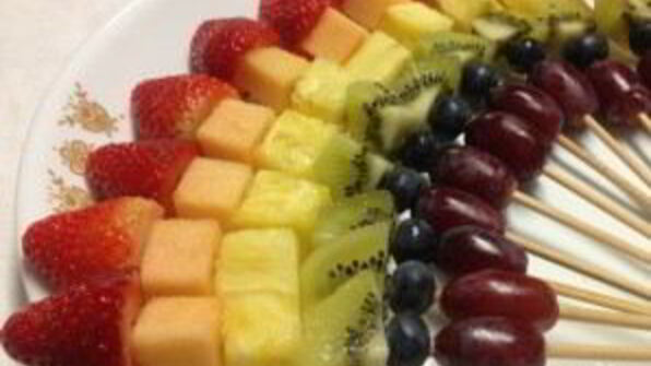 канапе из фруктов