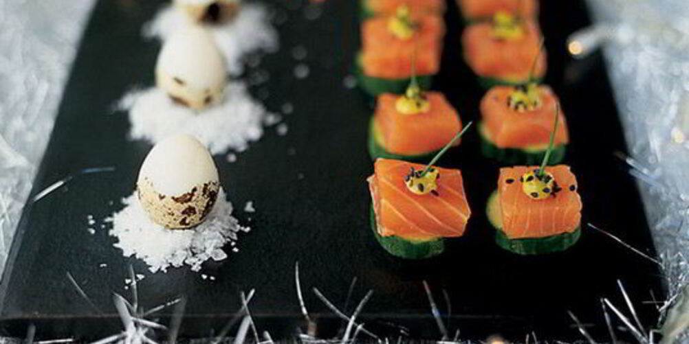 Рецепт канапе из семги с огурцом