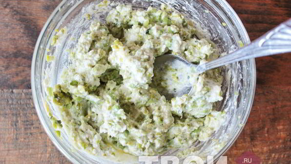 канапе на шпажках