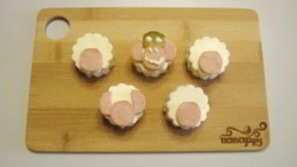 канапе обезьянки на шпажках