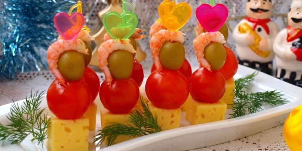 Рецепт канапе с креветками, сыром и черри