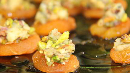 Канапе с курагой