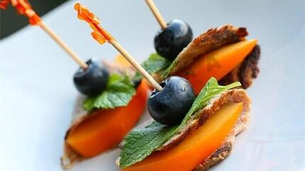 Канапе с жареным мясом