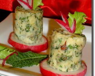 Канапе сыр с грецким орехом Башенки