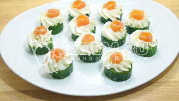 новогоднее канапе