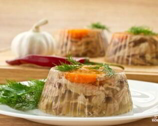 Холодец в формочках