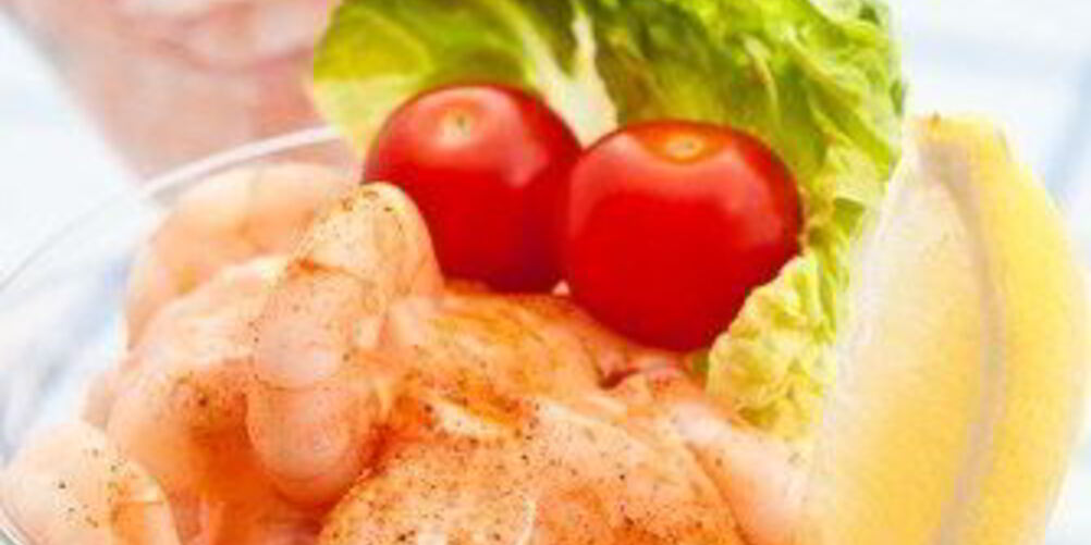 Рецепт коктейля из креветок, томатов и оливок