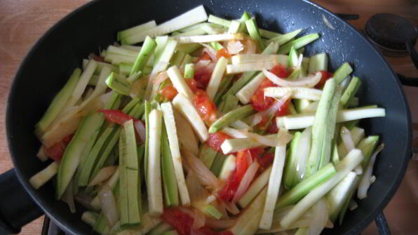 летняя закуска из кабачков