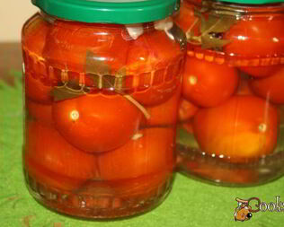 Медовые маринованные помидоры с базиликом на зиму