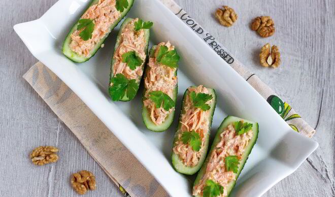 Огурцы, фаршированные орехами