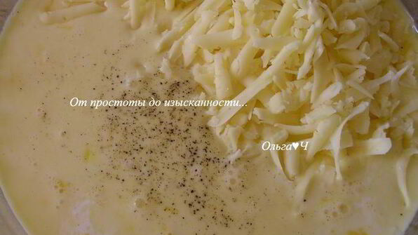 фриттата с курицей, грибами и зеленым горошком