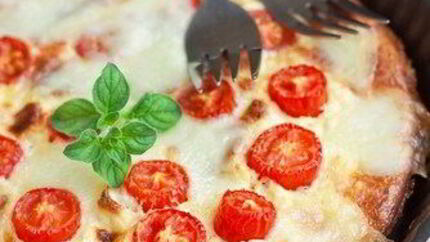 Фриттата с цукини и томатами