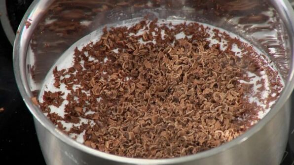 омлет и горячий шоколад