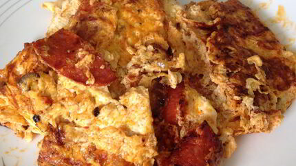 Омлет с чоризо и красным перцем