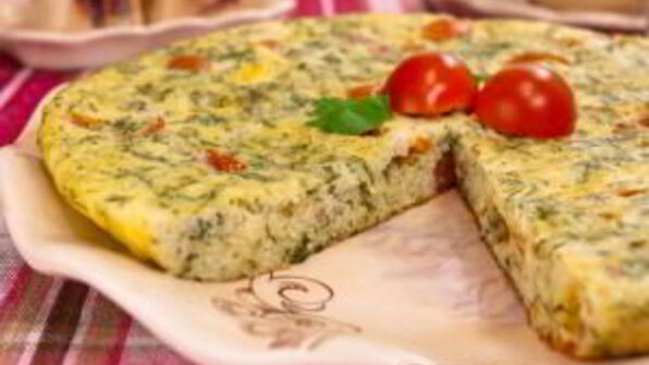 омлет с помидорами и картофелем