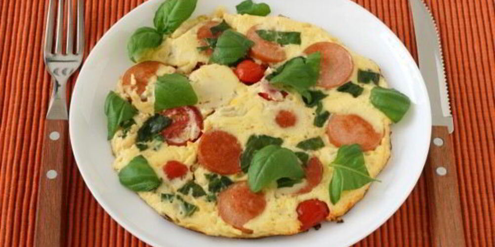 Рецепт омлета с сосиской