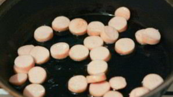 омлет с сосиской