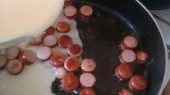 омлет с сосиской