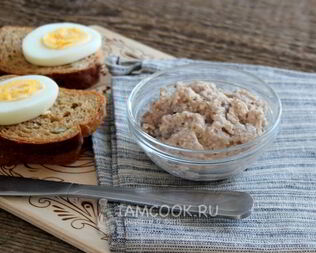 Паштет из селедки и яблок