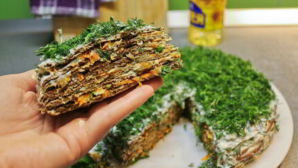 Печеночный торт с грибами