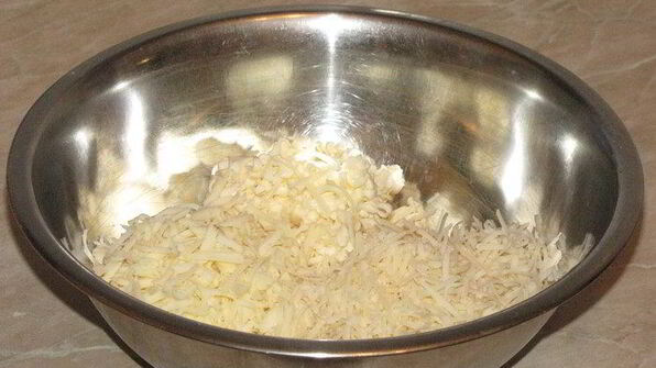 булочки-роллы с грибным дип-соусом