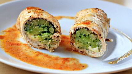 Куриные роллы фаршированные брокколи и сыром