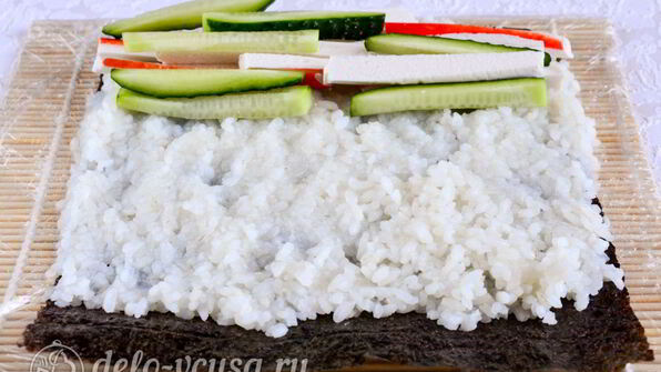 роллы с крабовыми палочками