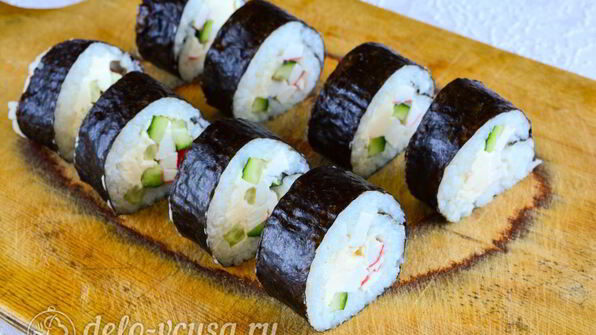 роллы с крабовыми палочками