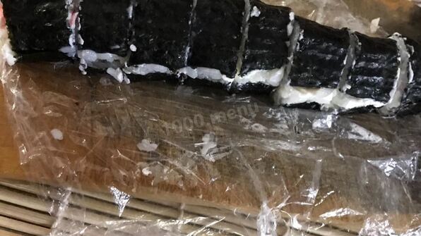 роллы с красной икрой