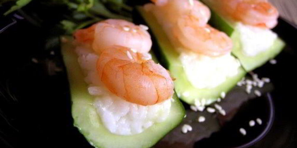 Рецепт роллов с креветками в огурцах