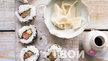 Роллы с лососем