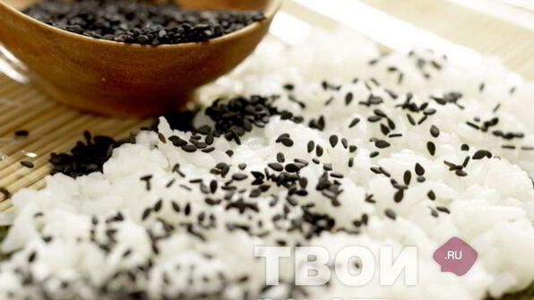 роллы с лососем