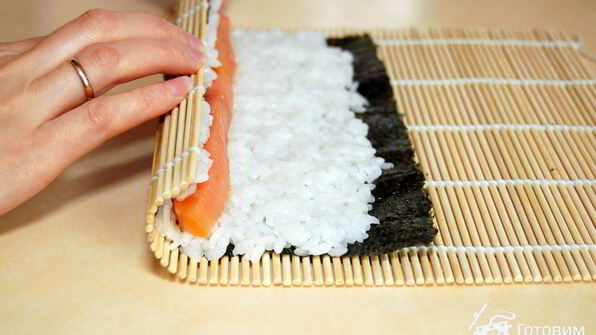 роллы с семгой