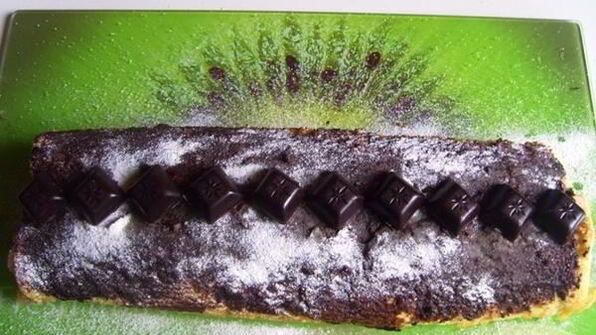 бисквитный рулет с яблоками