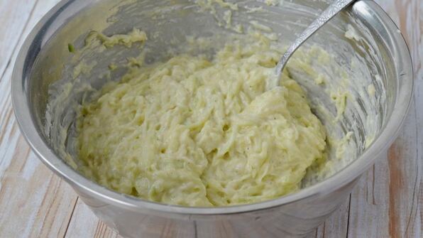 кабачковый рулет с творожным сыром