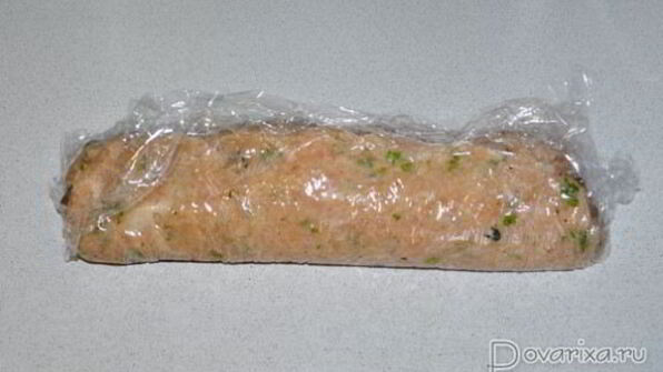 куриный рулет с грибами и луком-пореем