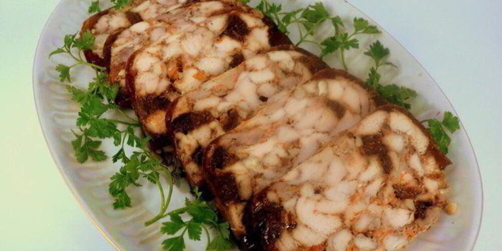 Рецепт куриного рулета с инжиром