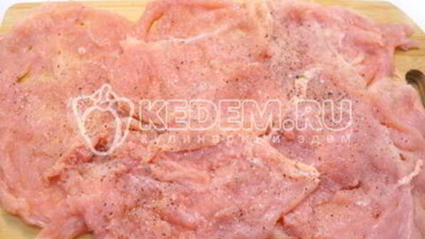 куриный рулет с сыром и укропом