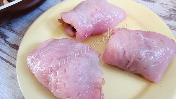 куриные рулетики с грибами