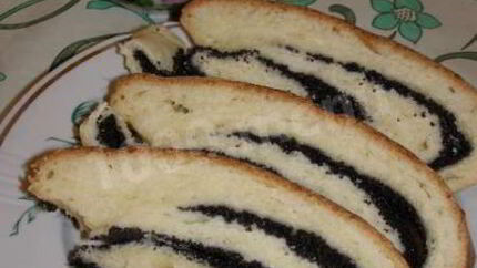 Маковый рулет дрожжевой