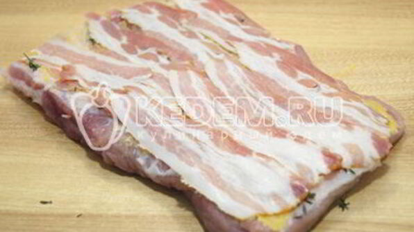 мясной рулет с беконом