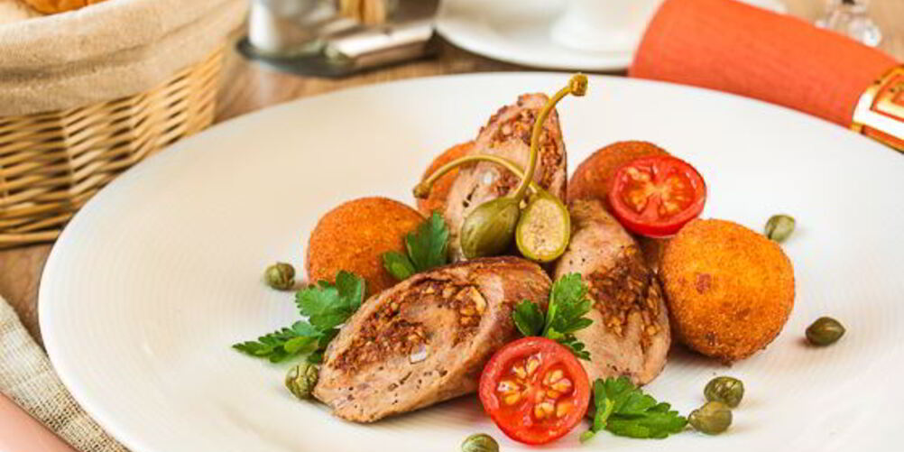 Рецепт рубленых рулетиков с вялеными томатами