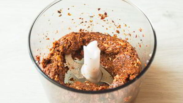 рубленые рулетики с вялеными томатами