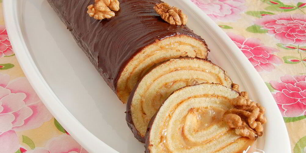 Рецепт рулета из варенной сгущенки и орехов