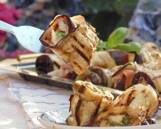 Рулетики из баклажанов по-итальянски